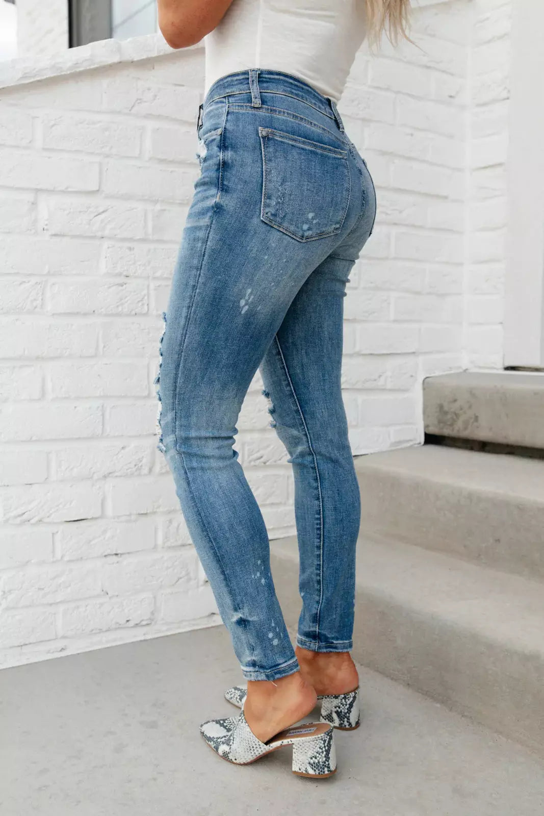 Ocean Side Distressed Skinny Jeans